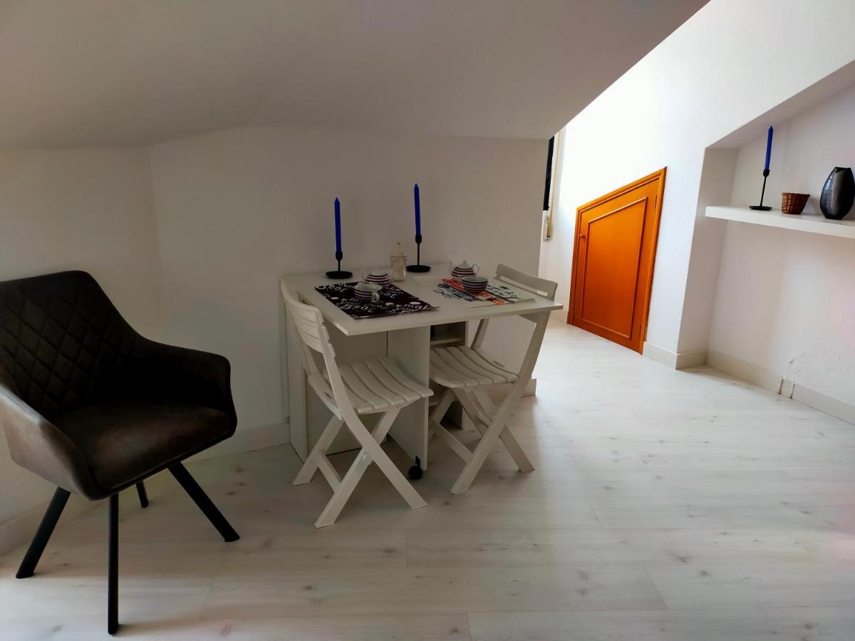 Apartamento En El Casco Antiguo De Ponferrada Luaran gambar