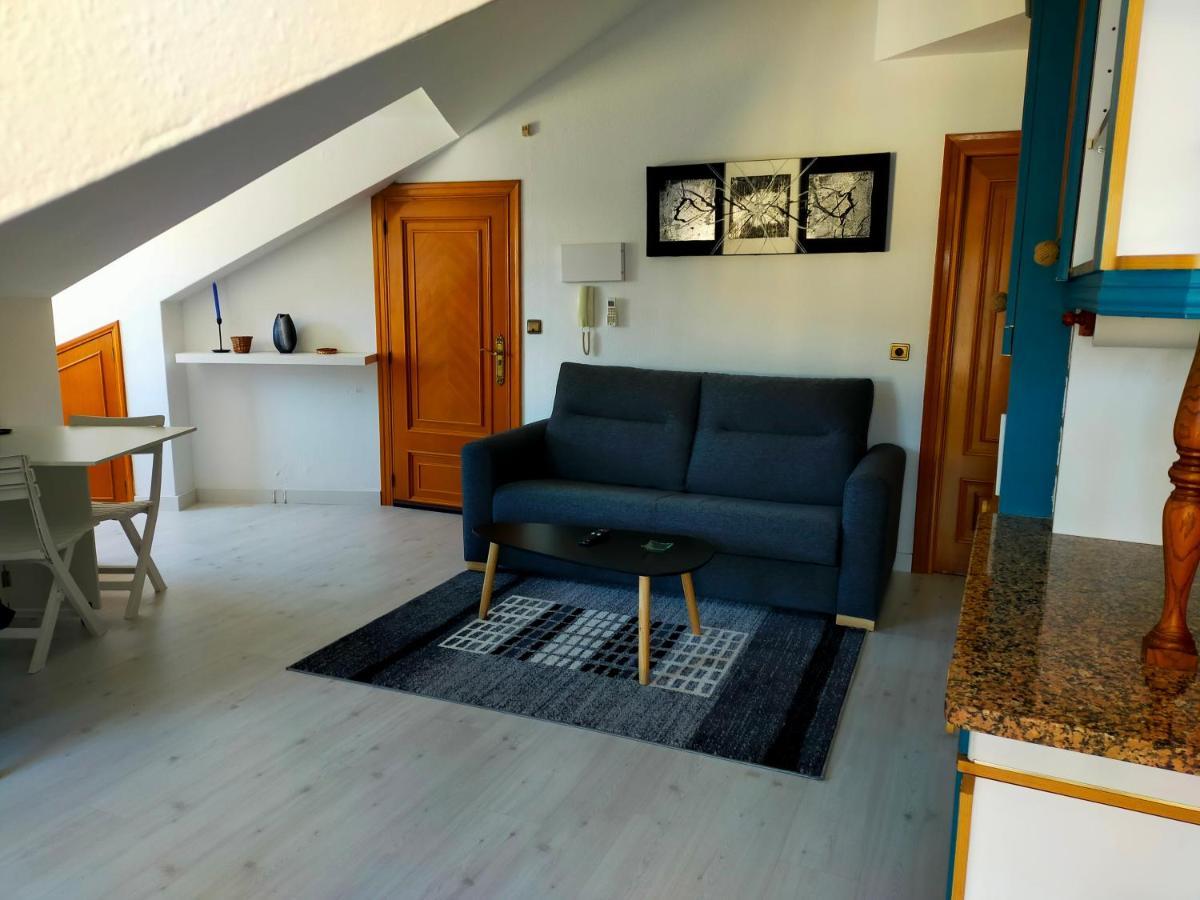 Apartamento En El Casco Antiguo De Ponferrada Luaran gambar