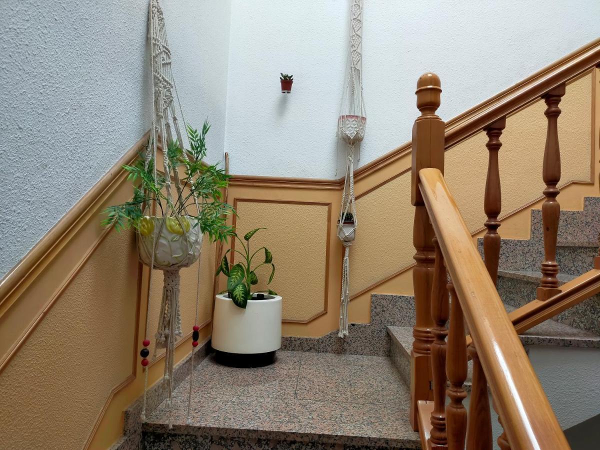 Apartamento En El Casco Antiguo De Ponferrada Luaran gambar