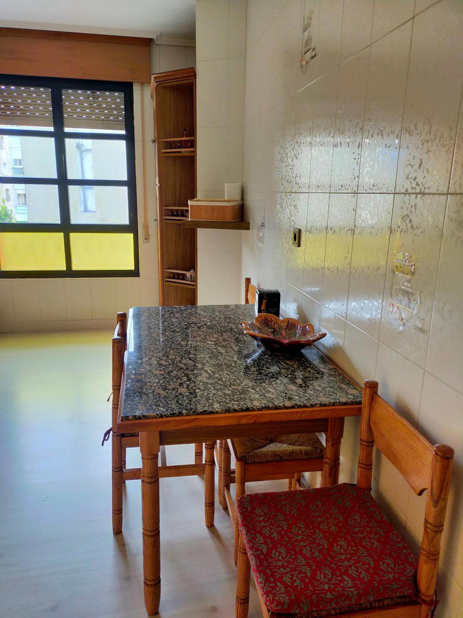 Apartamento En El Casco Antiguo De Ponferrada Luaran gambar